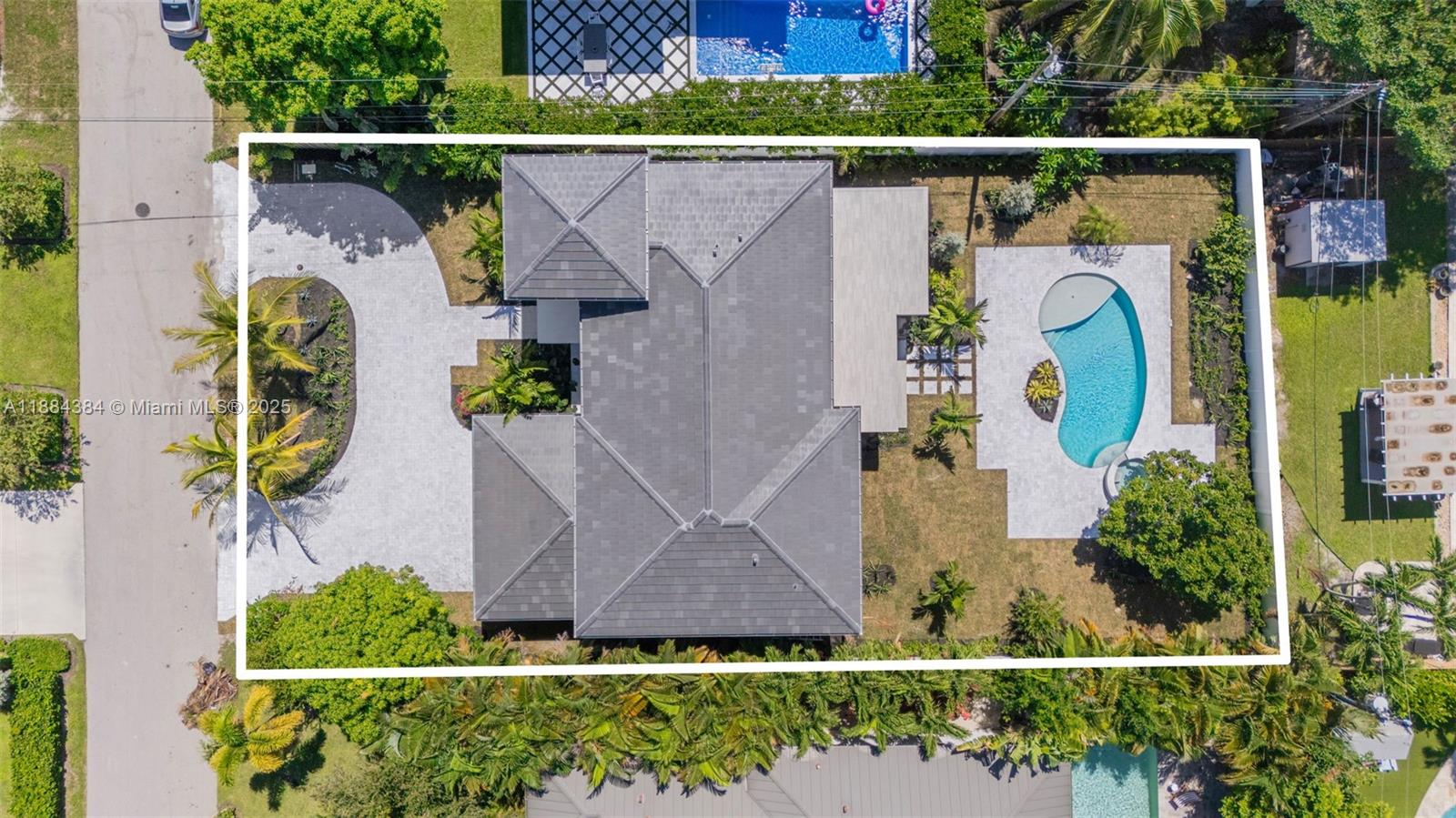 702 NW 5th Ave