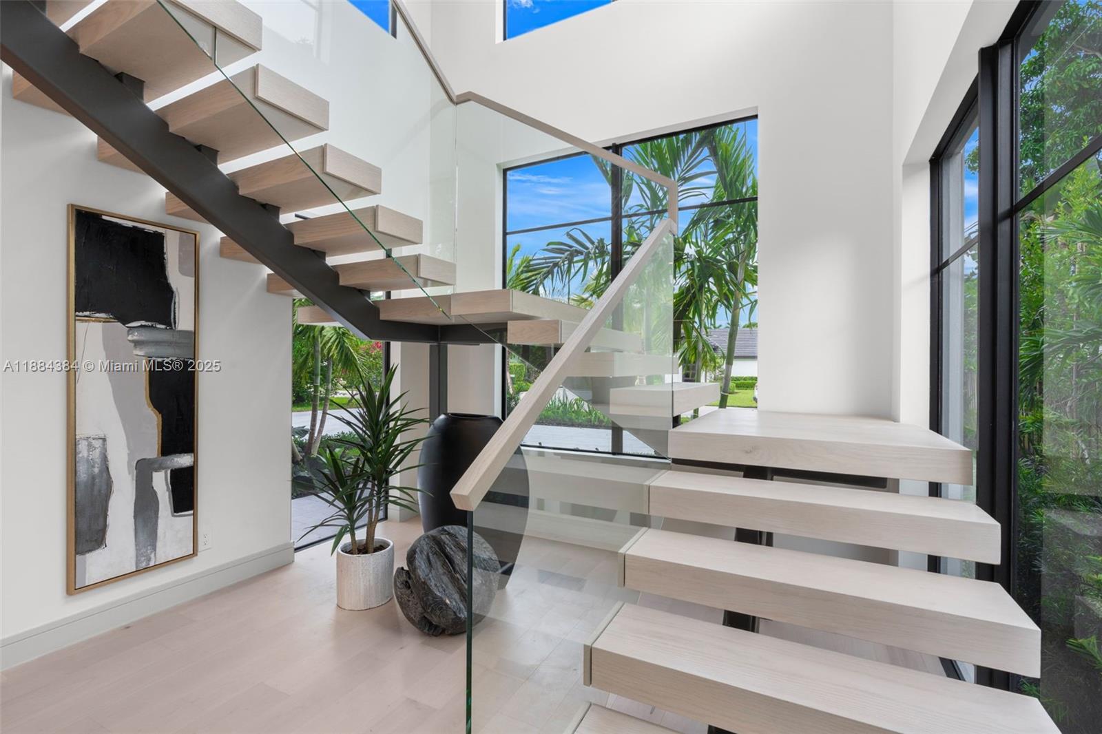 702 NW 5th Ave