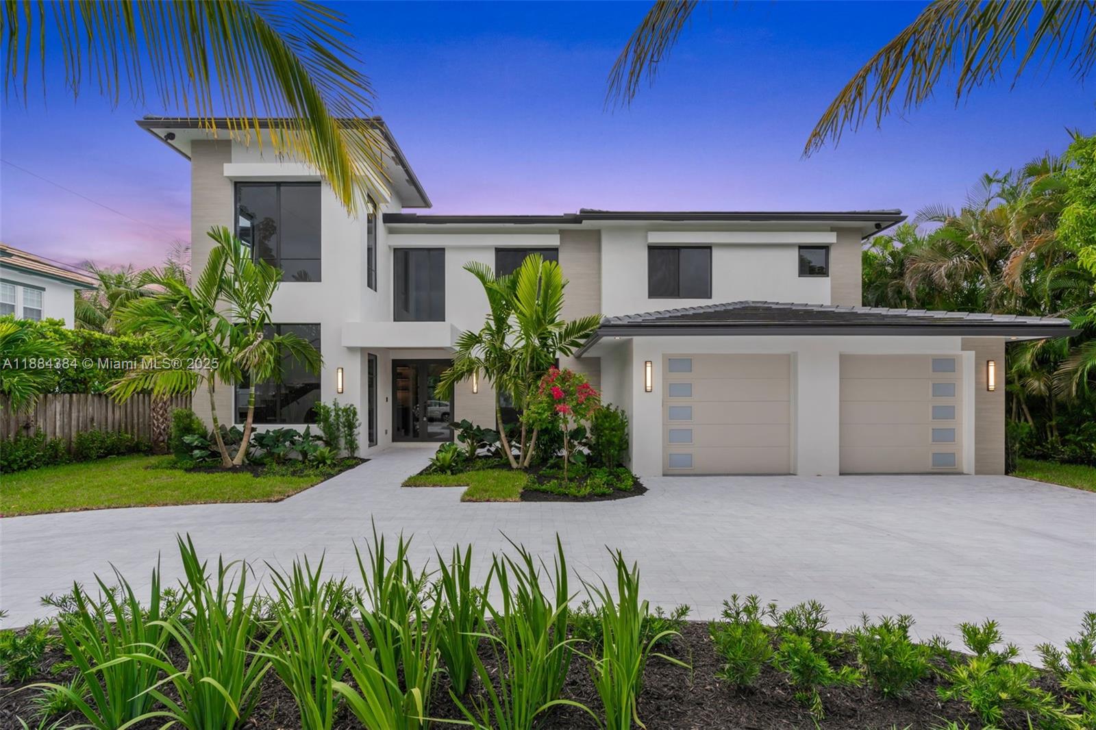 702 NW 5th Ave