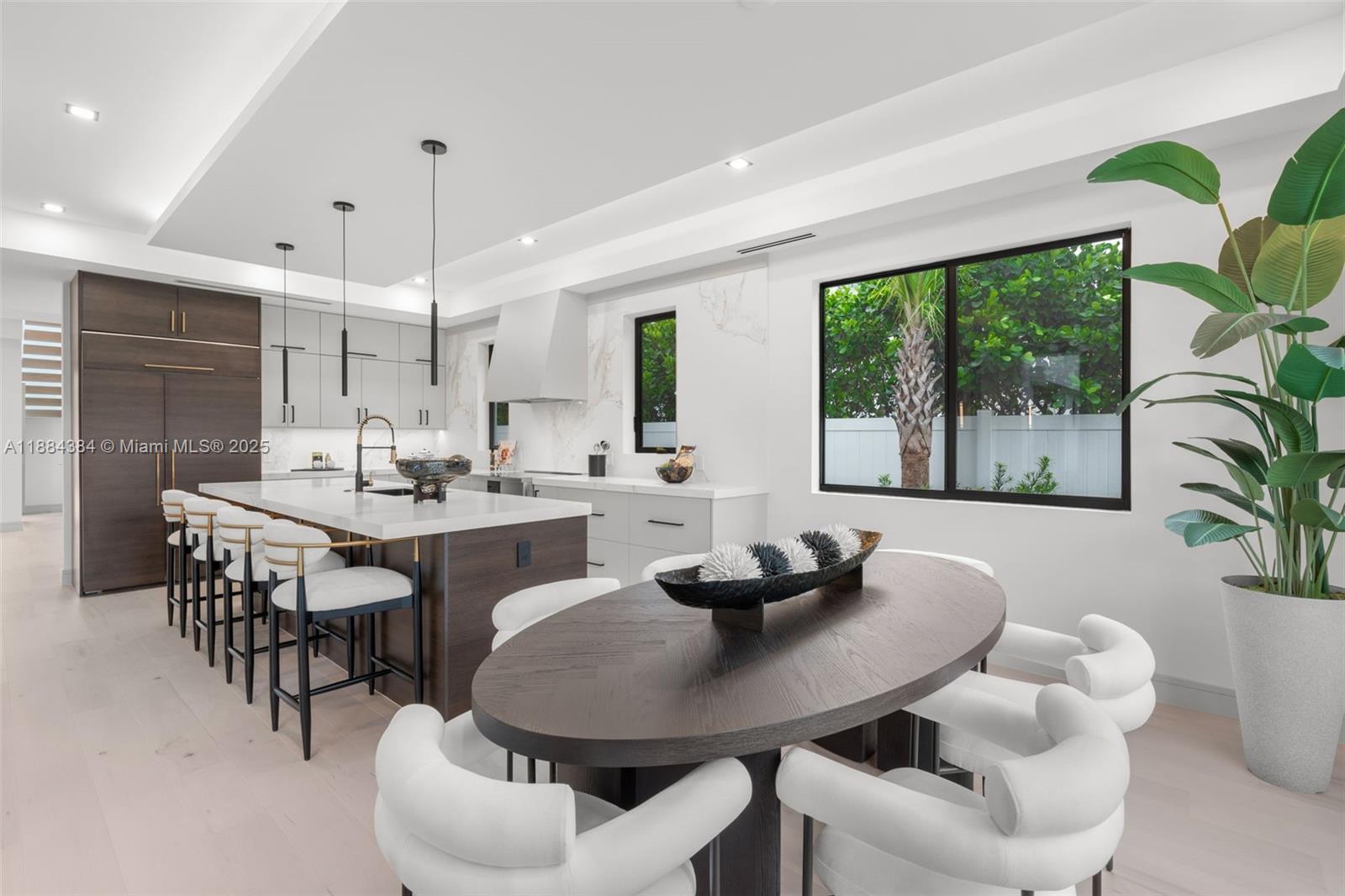 702 NW 5th Ave