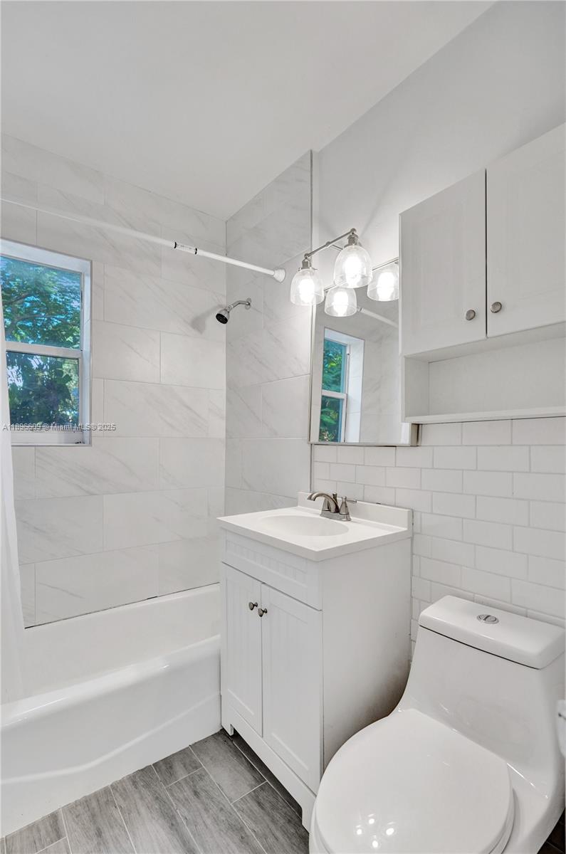 119 SW 22nd Ave