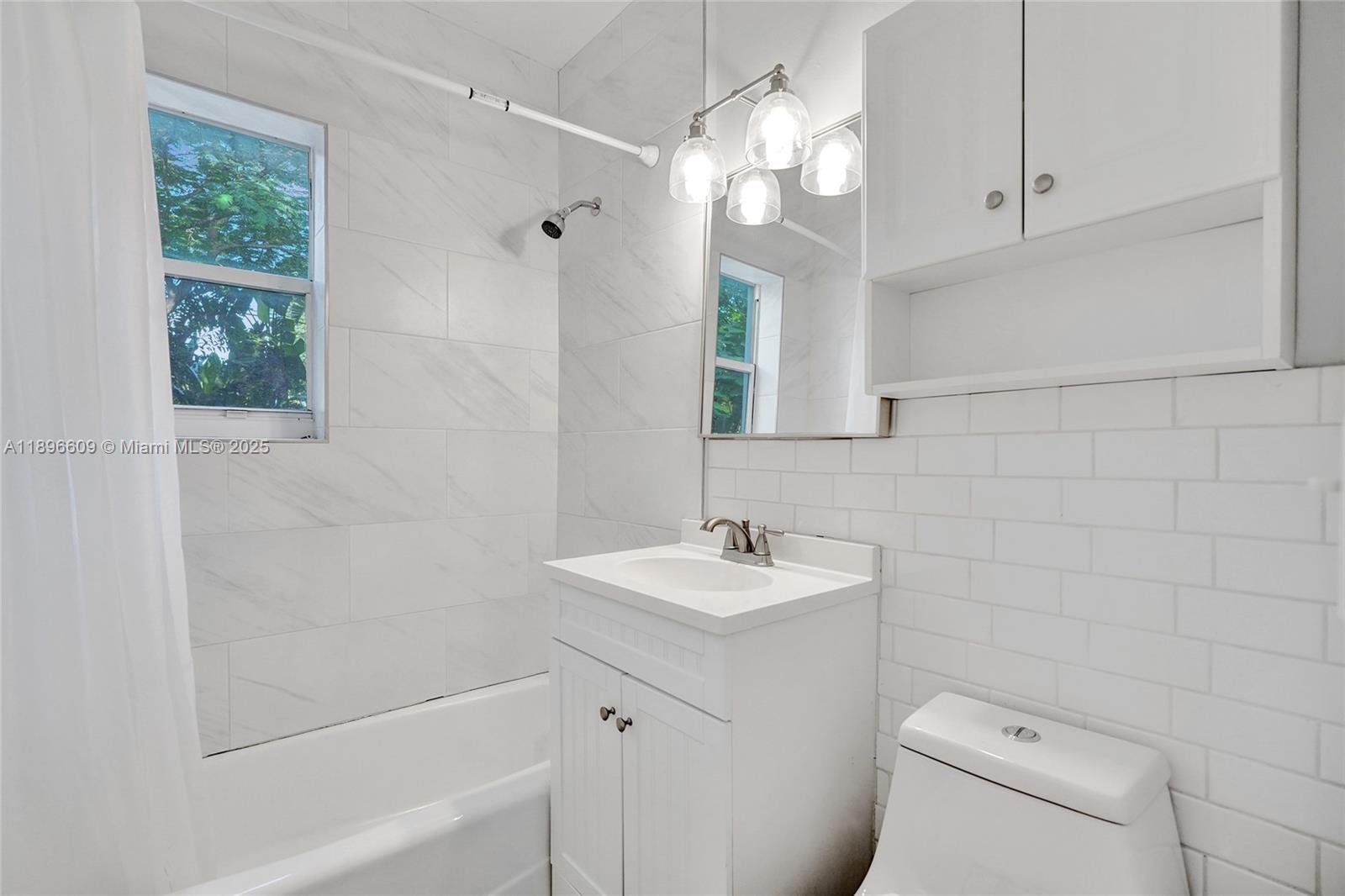 119 SW 22nd Ave