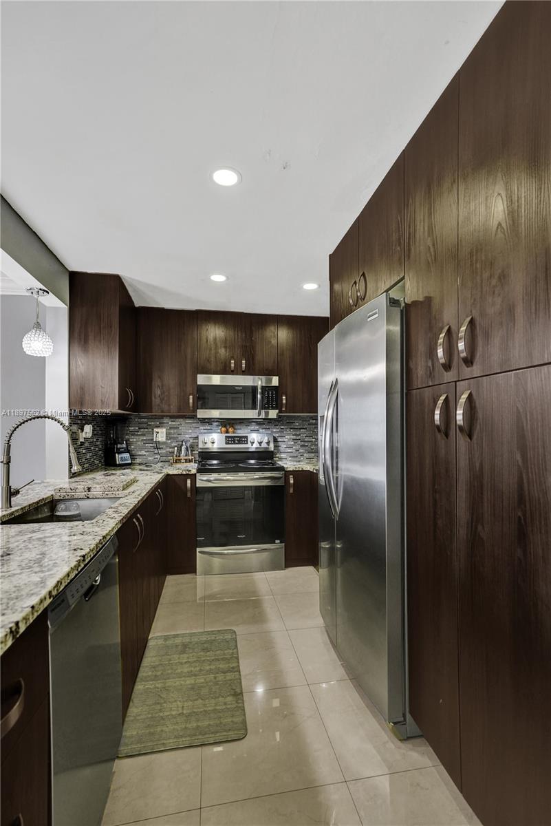 4314 NW 9th Ave # 3D Unit: 3-3D