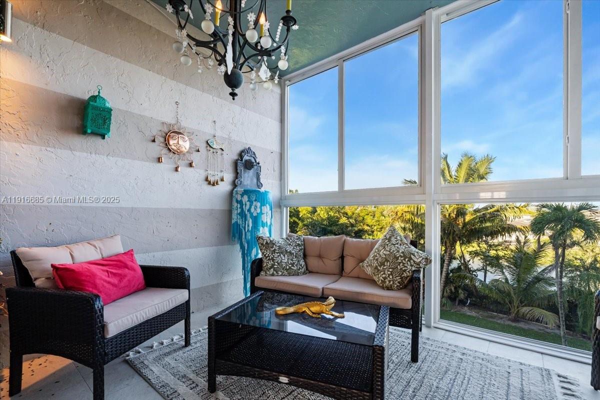 4100 Crystal Lake Dr # 302