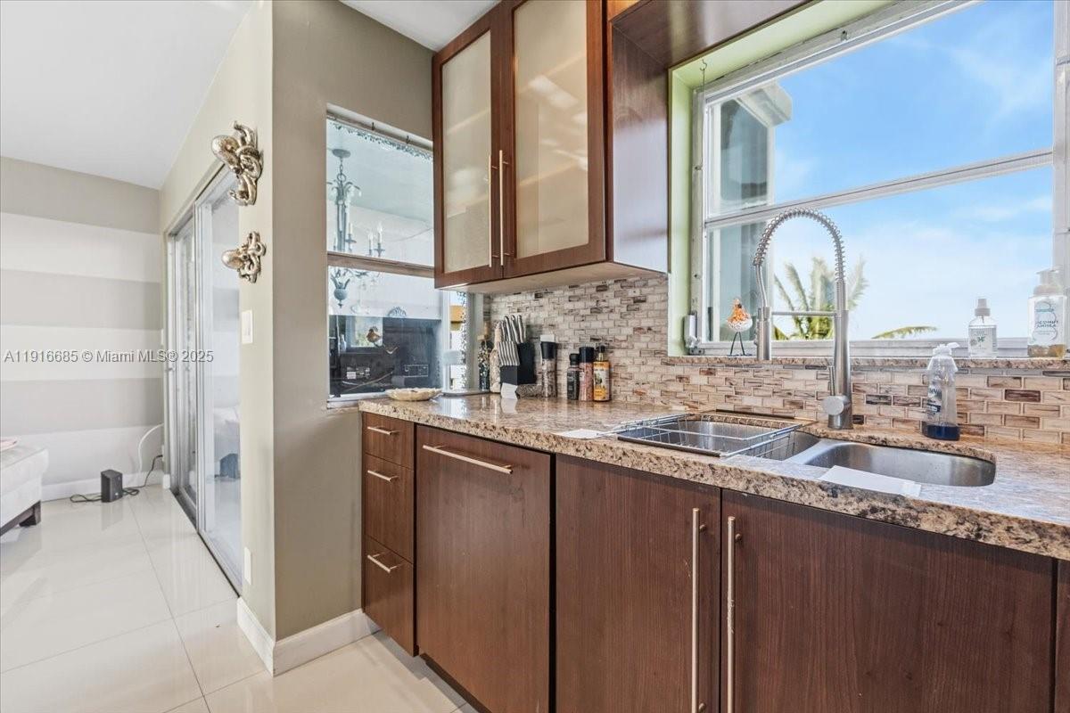 4100 Crystal Lake Dr # 302