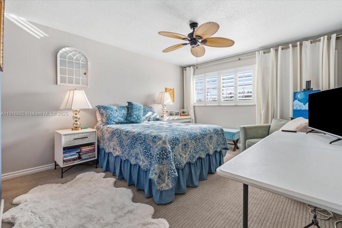 4100 Crystal Lake Dr # 302