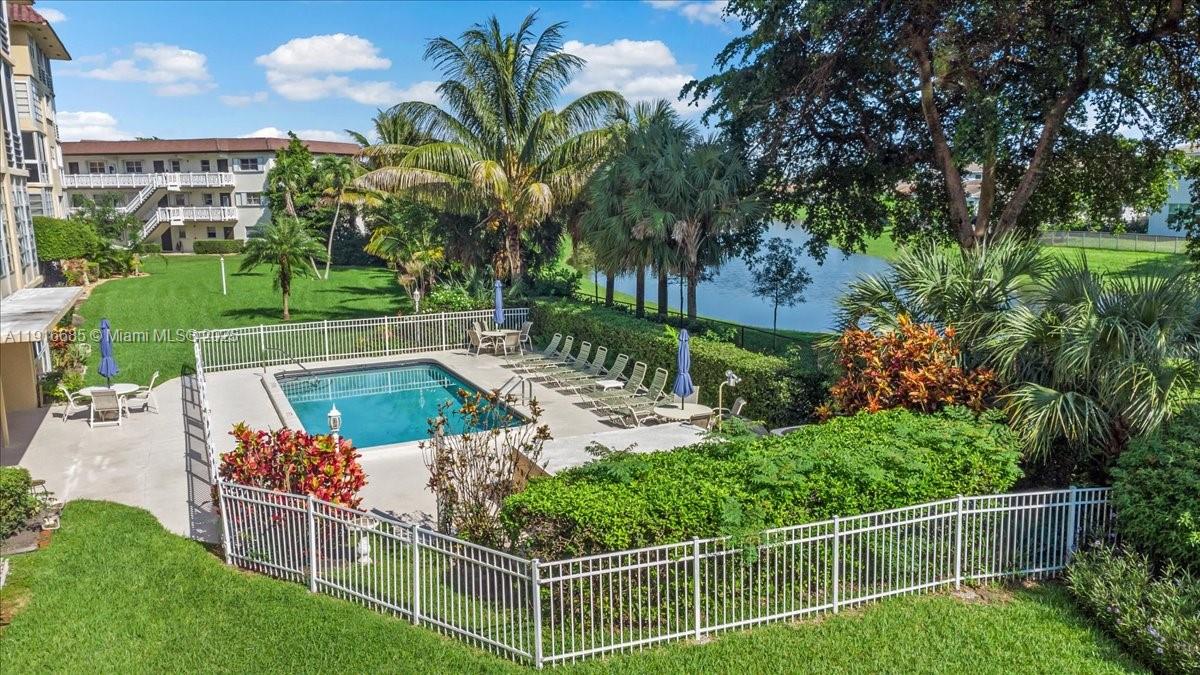 4100 Crystal Lake Dr # 302