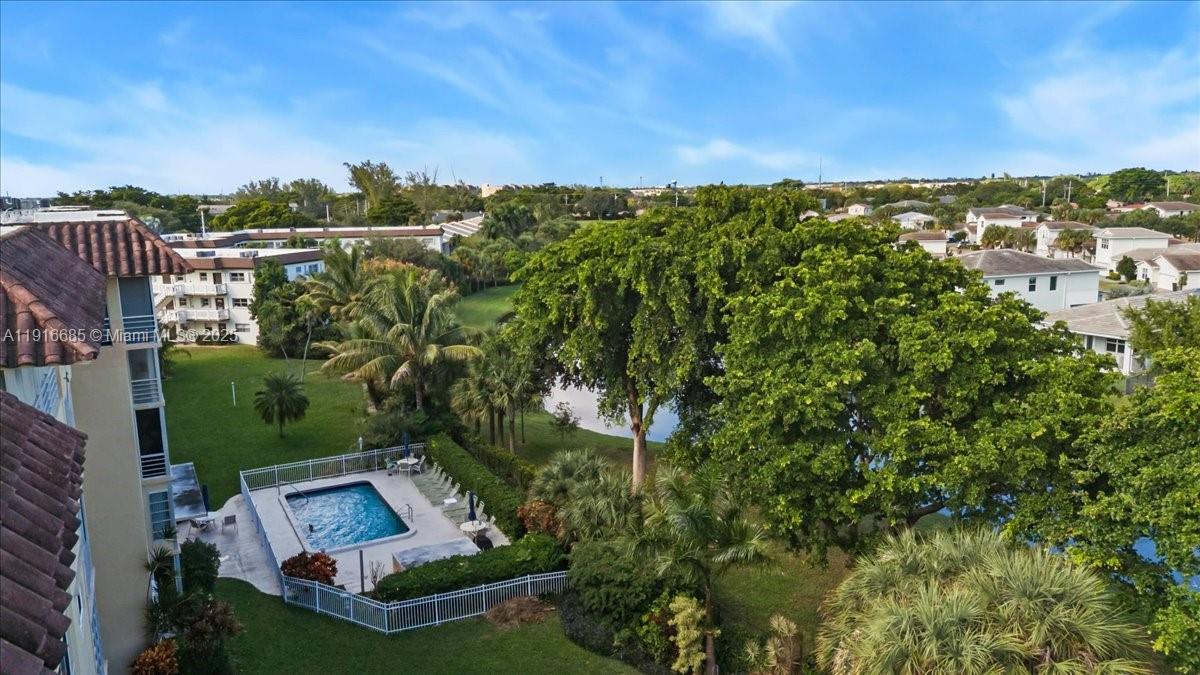 4100 Crystal Lake Dr # 302