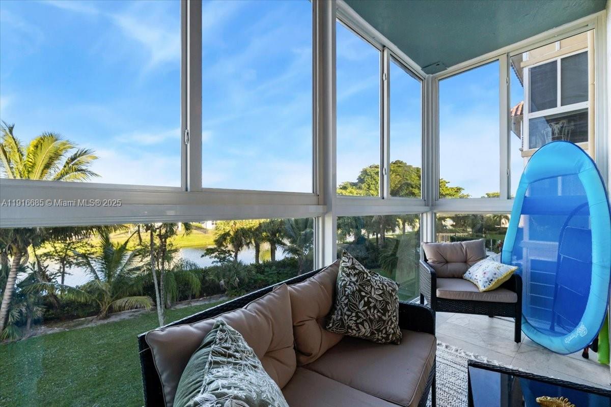 4100 Crystal Lake Dr # 302