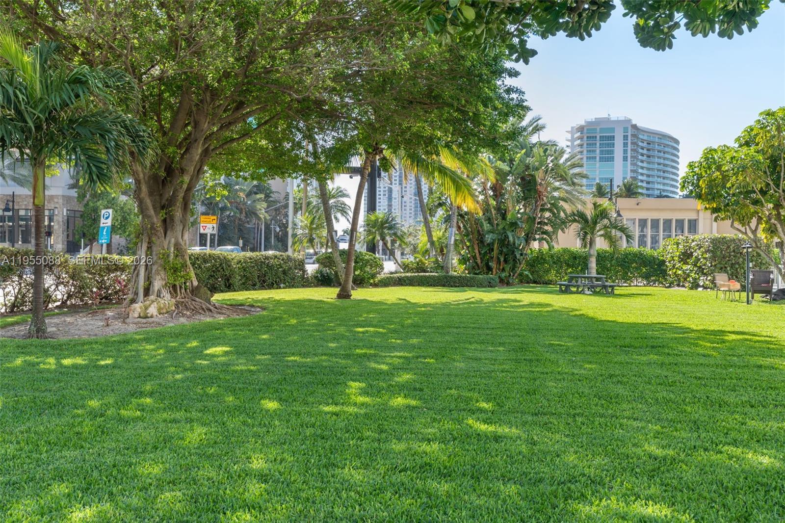 201 N Ocean Blvd # 712