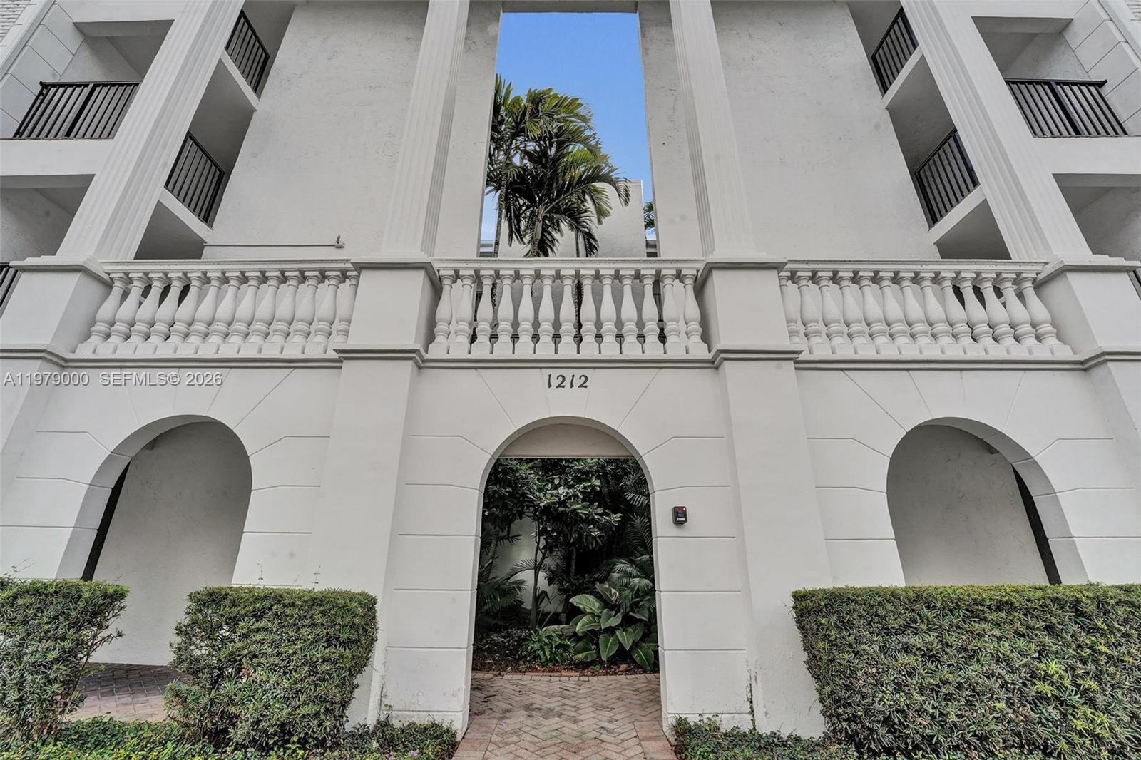 1212 SE 2nd Ct # 301