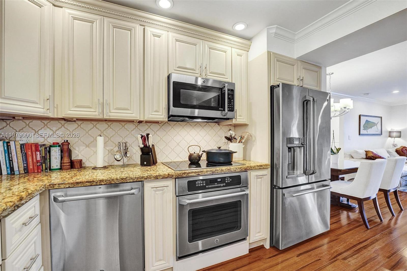 1212 SE 2nd Ct # 301