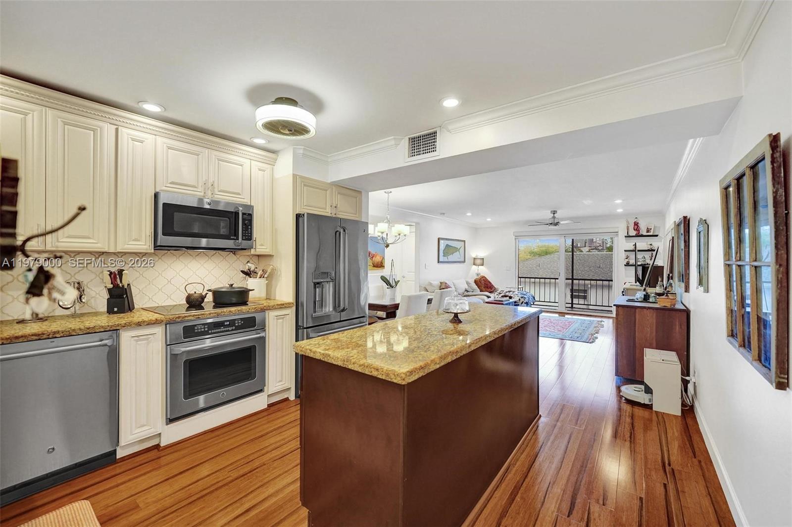 1212 SE 2nd Ct # 301