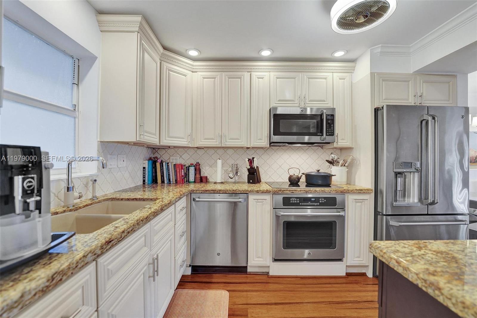 1212 SE 2nd Ct # 301