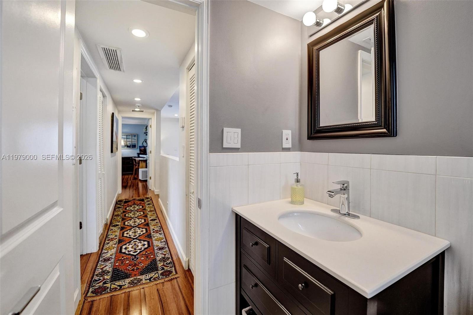 1212 SE 2nd Ct # 301