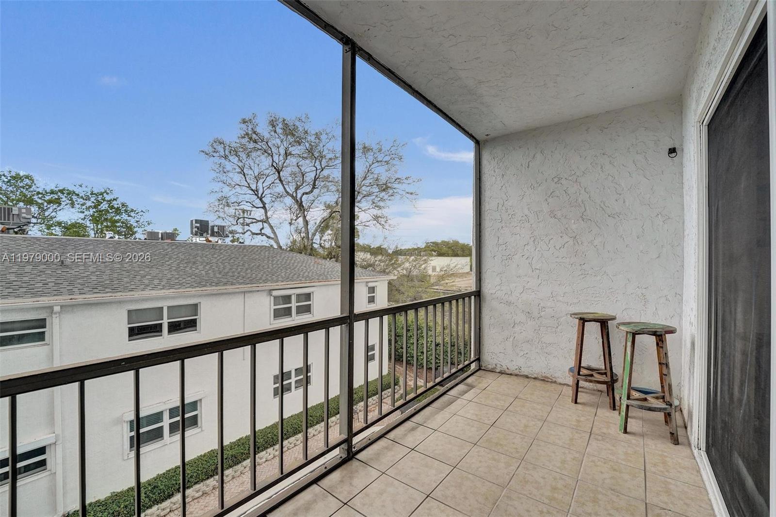 1212 SE 2nd Ct # 301