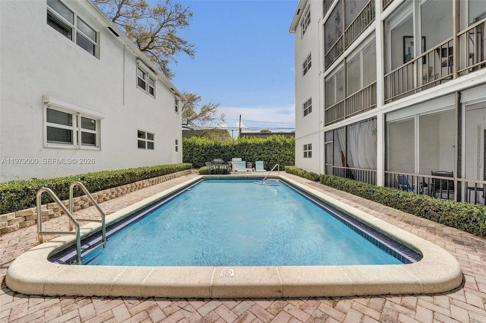 1212 SE 2nd Ct # 301