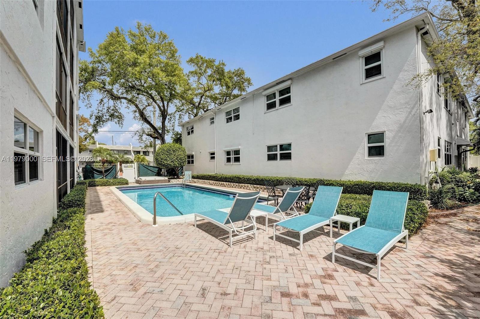 1212 SE 2nd Ct # 301