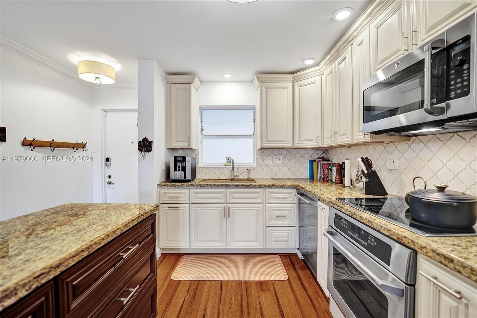 1212 SE 2nd Ct # 301