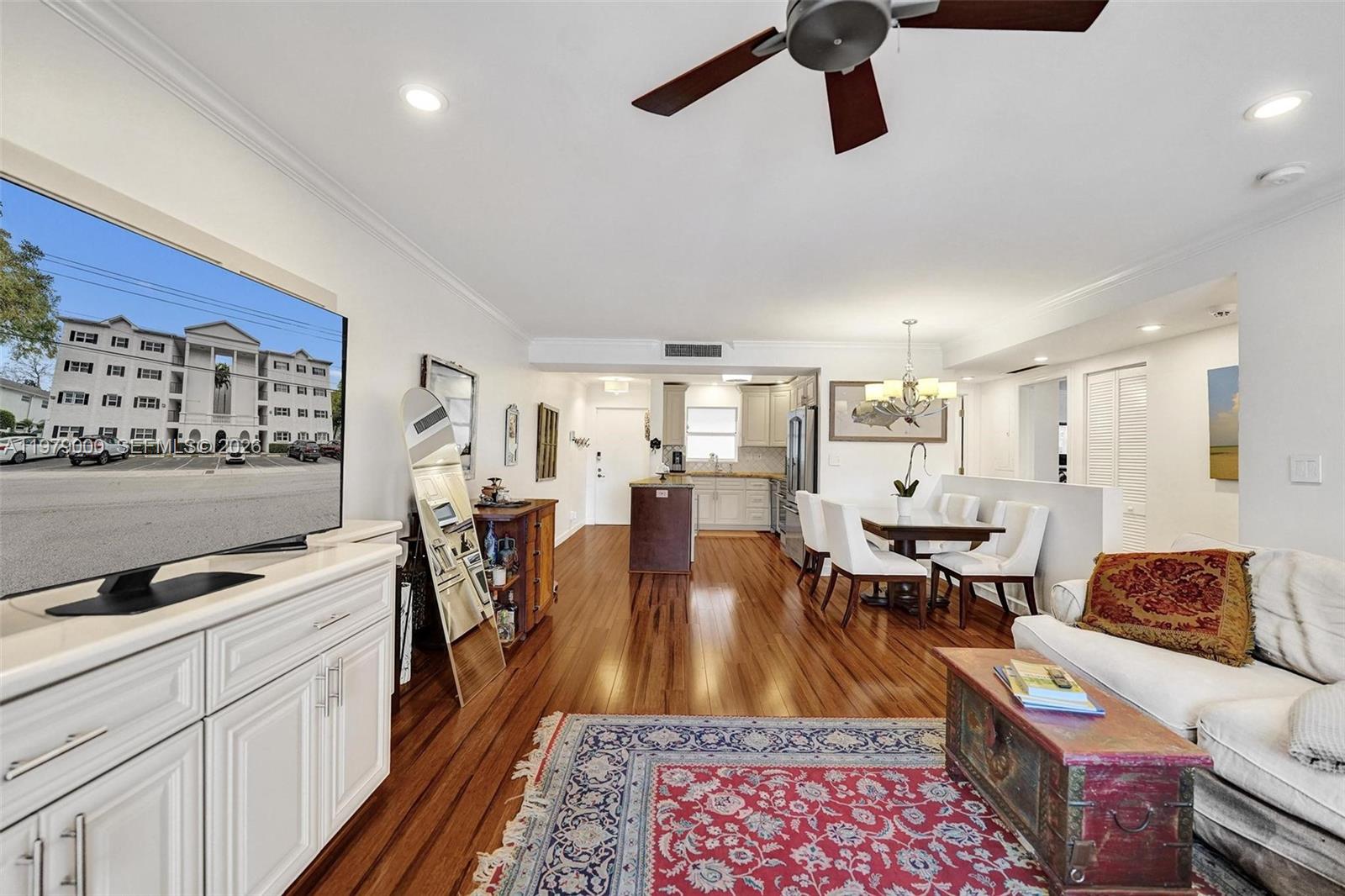 1212 SE 2nd Ct # 301