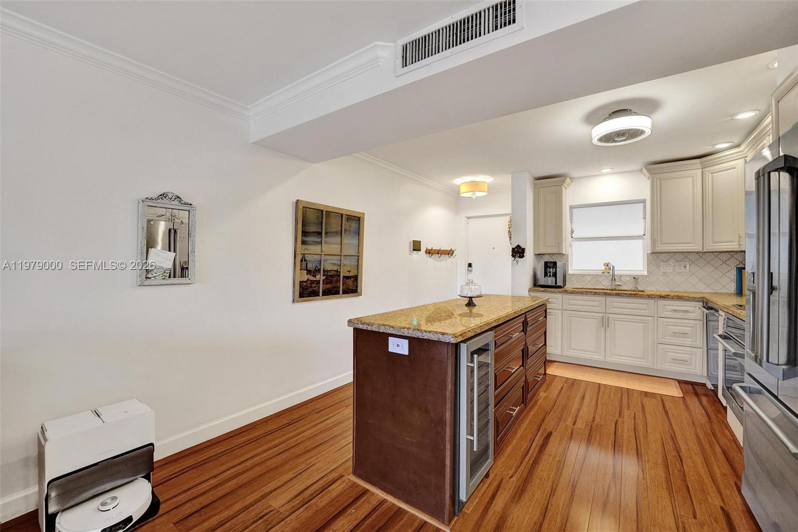 1212 SE 2nd Ct # 301