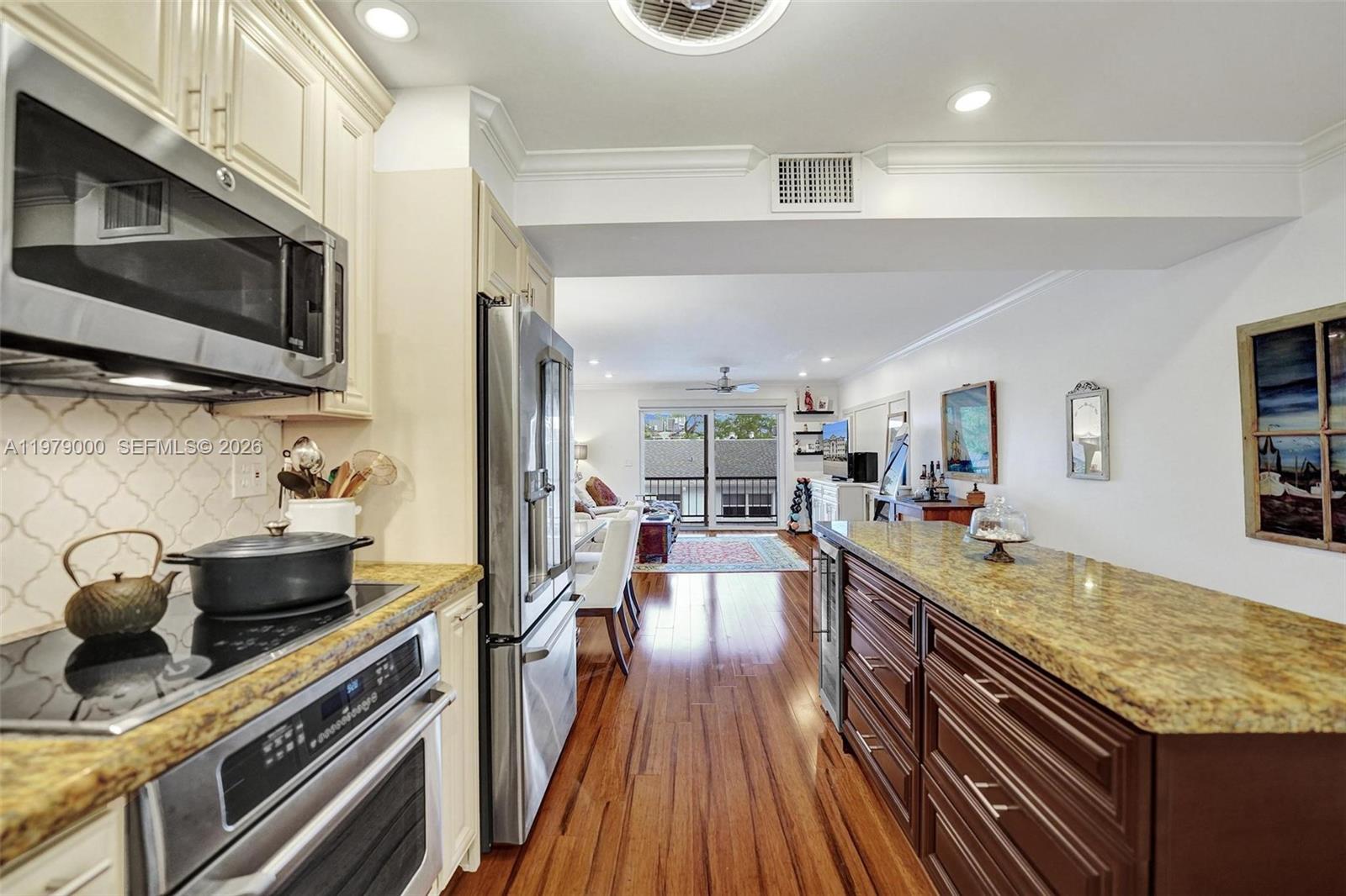 1212 SE 2nd Ct # 301