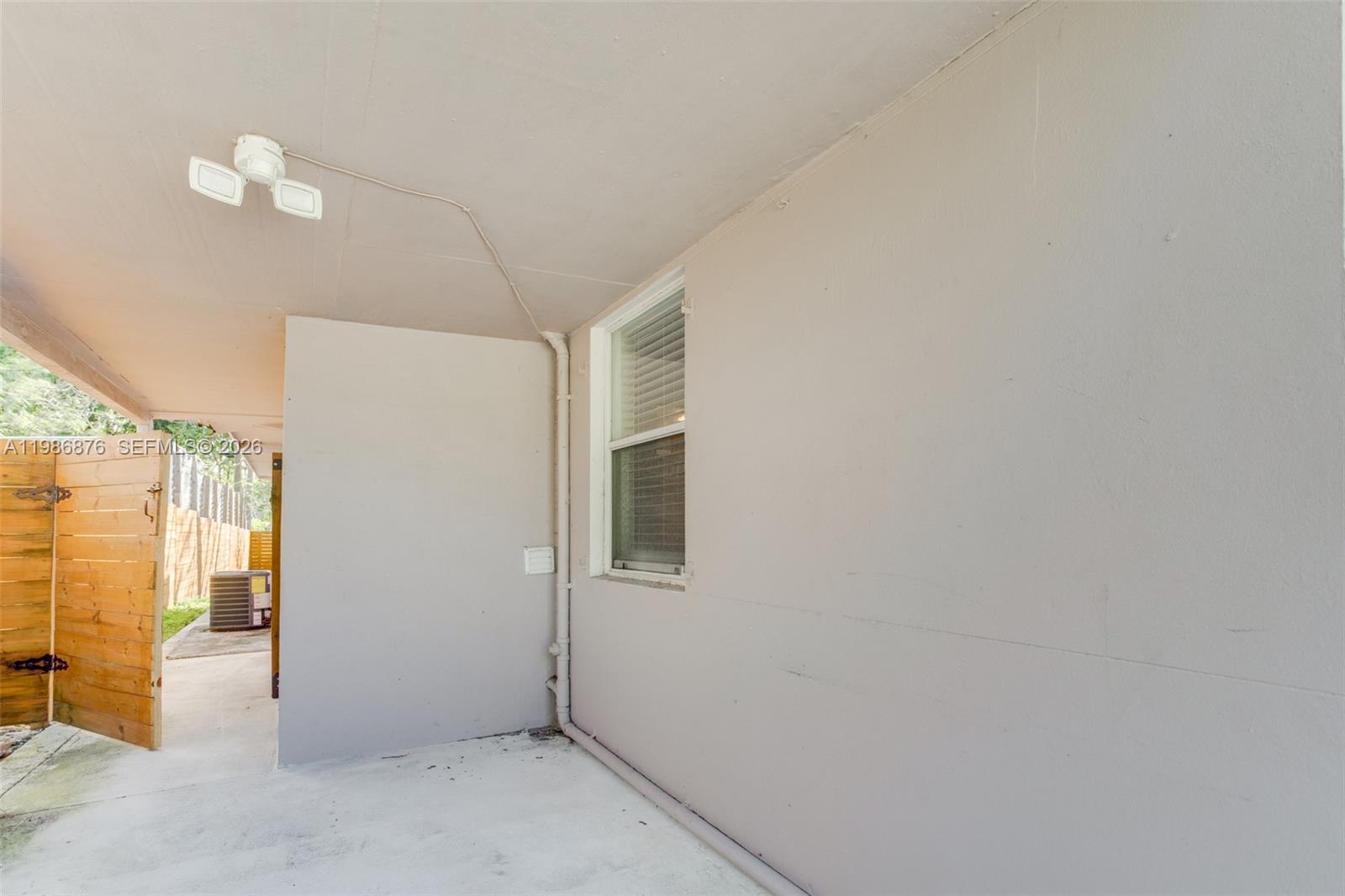 1632 NW 6th Ave