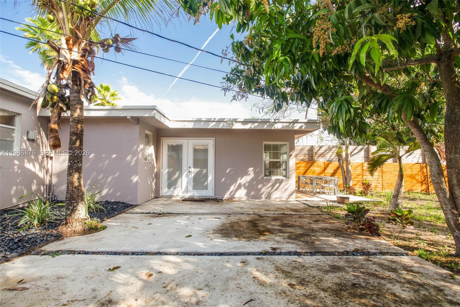 1632 NW 6th Ave