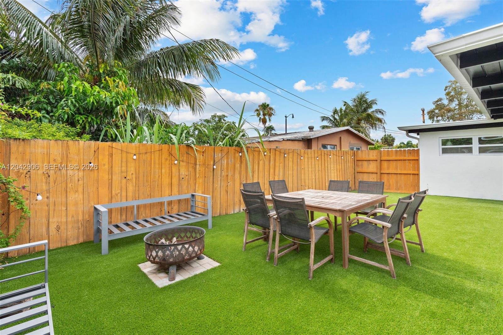 1250 NE 23rd Pl