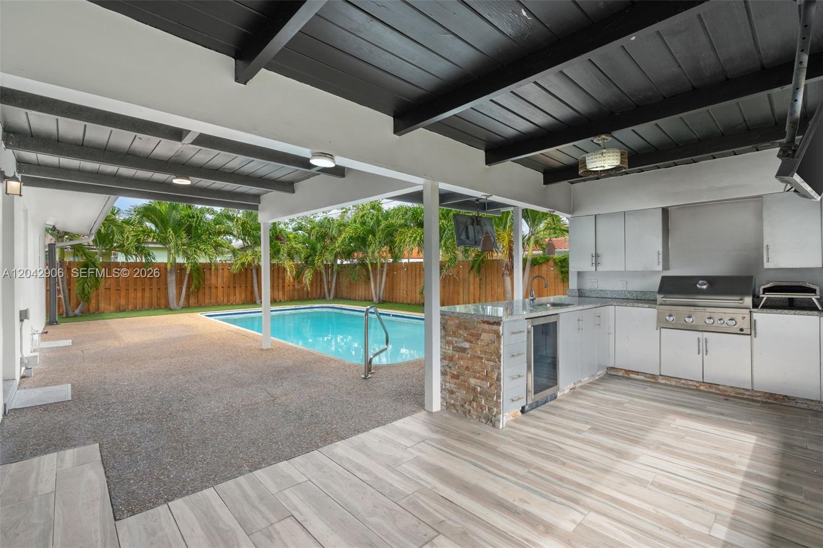 1250 NE 23rd Pl