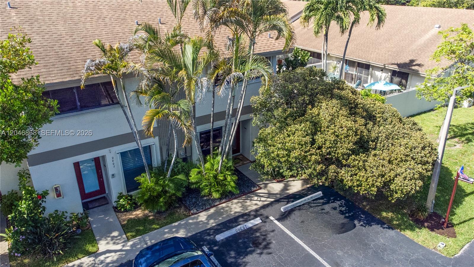 3050 S Oakland Forest Dr # 2008