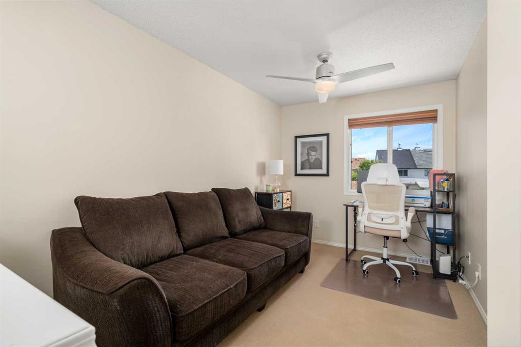 382 Elgin View SE