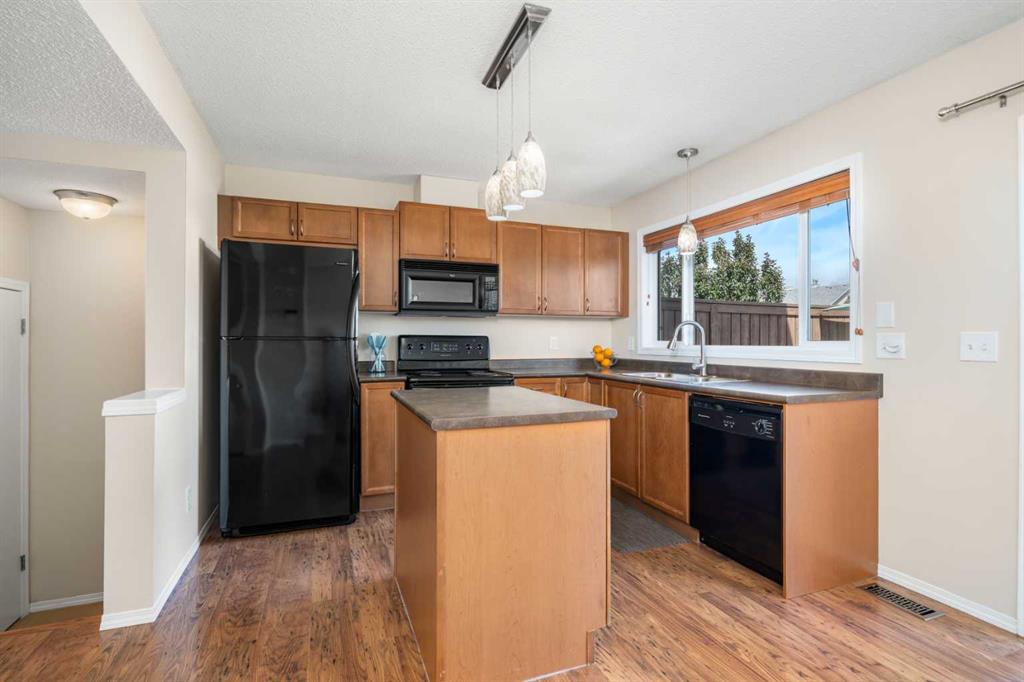382 Elgin View SE