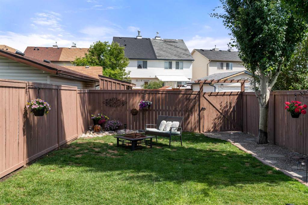 382 Elgin View SE