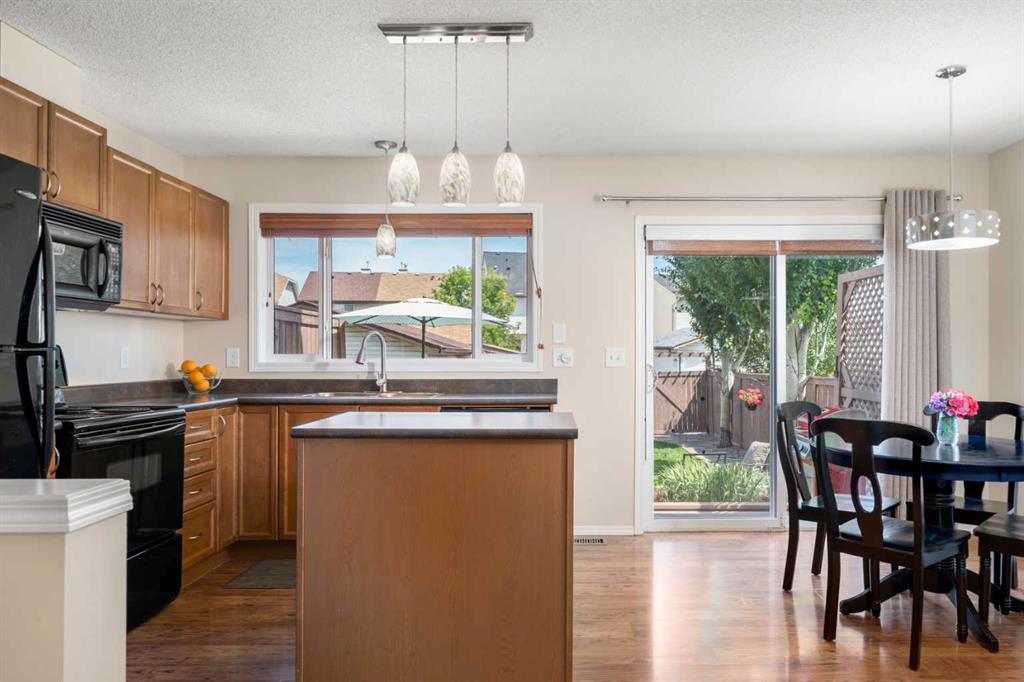 382 Elgin View SE