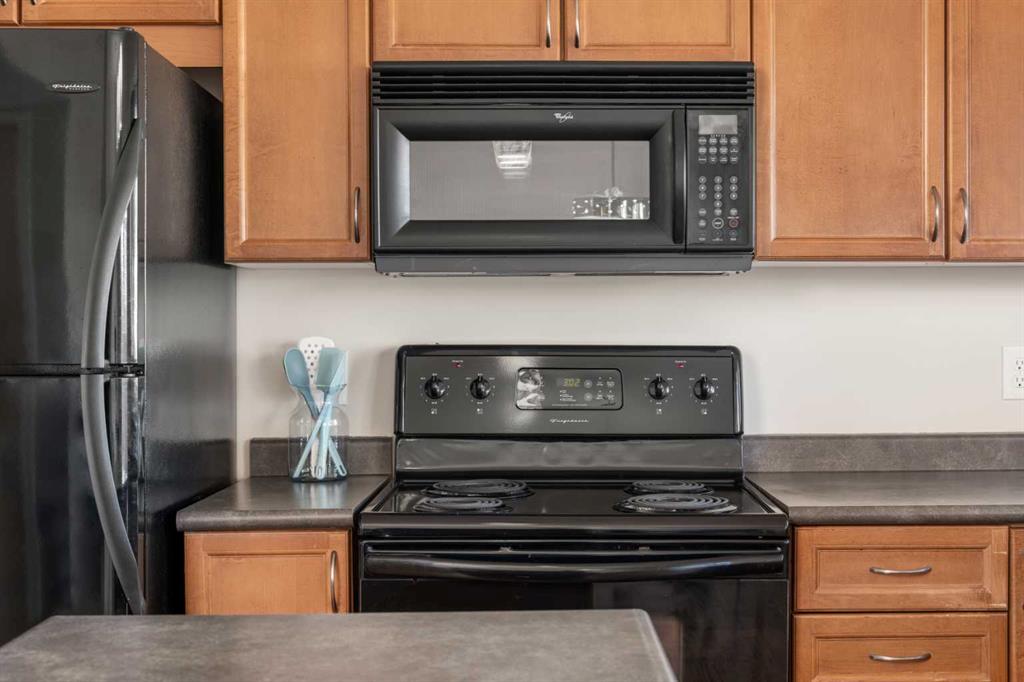 382 Elgin View SE
