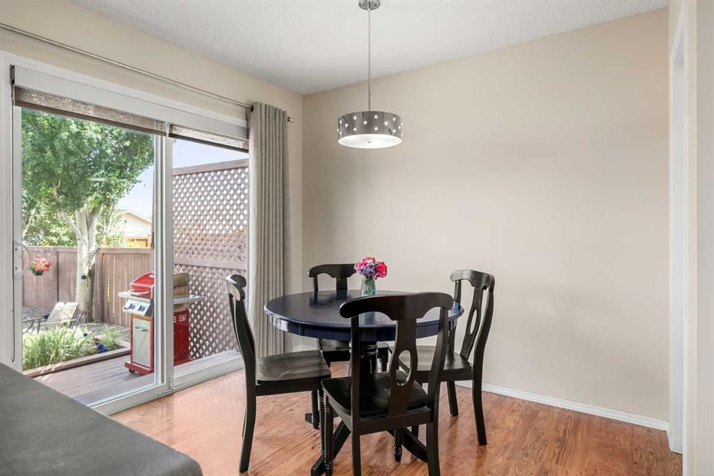 382 Elgin View SE