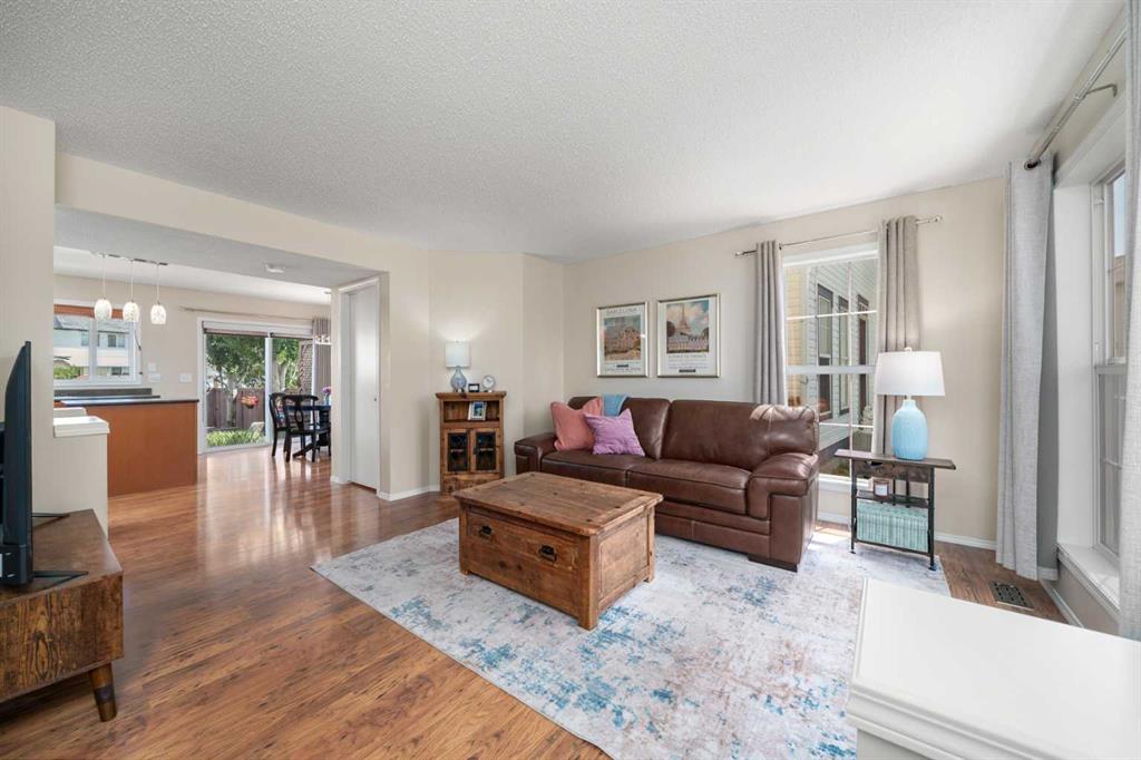 382 Elgin View SE