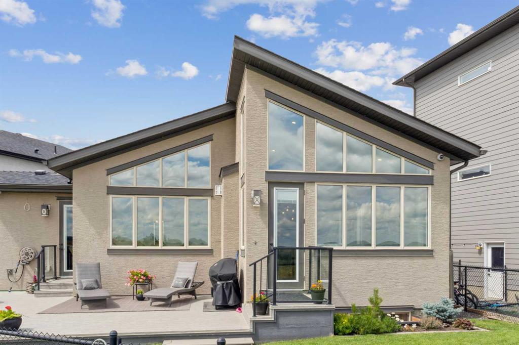 64 Walcrest View SE