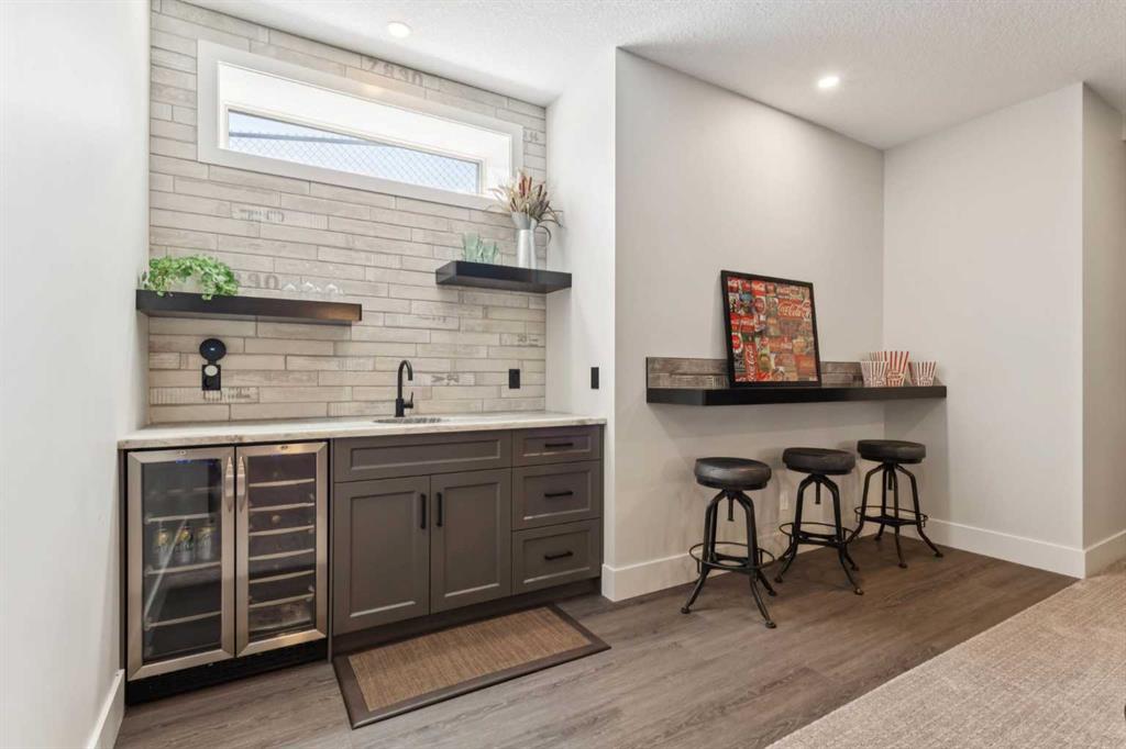 64 Walcrest View SE