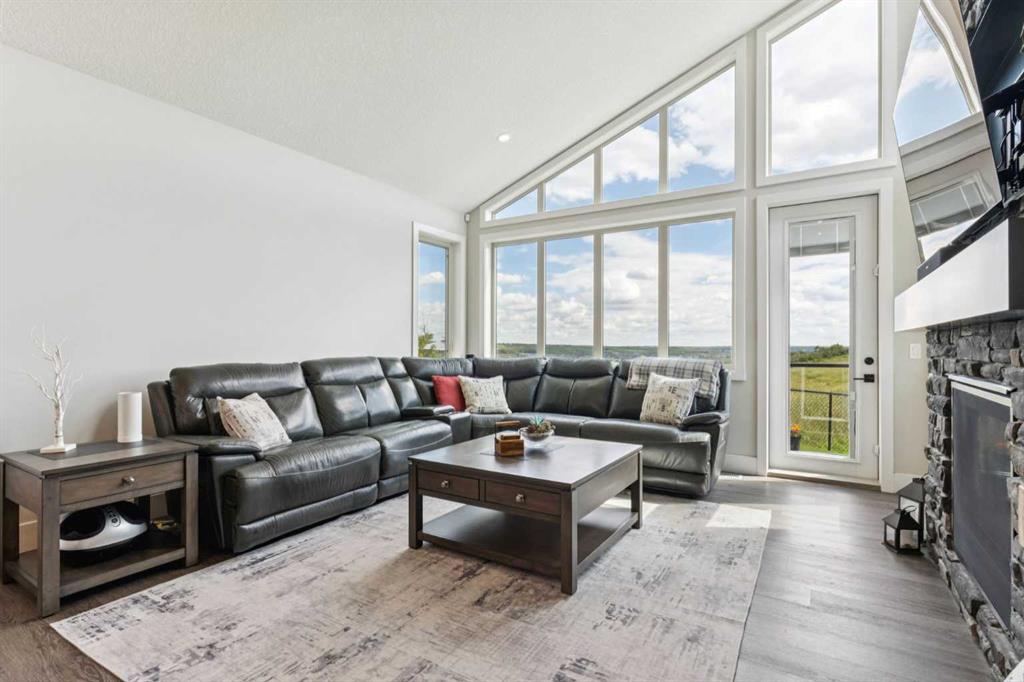 64 Walcrest View SE