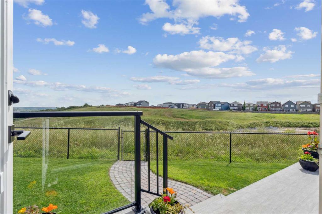 64 Walcrest View SE