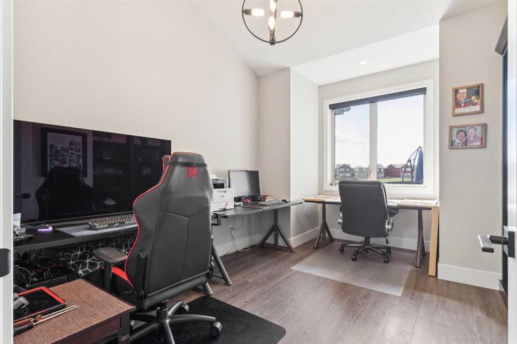 64 Walcrest View SE
