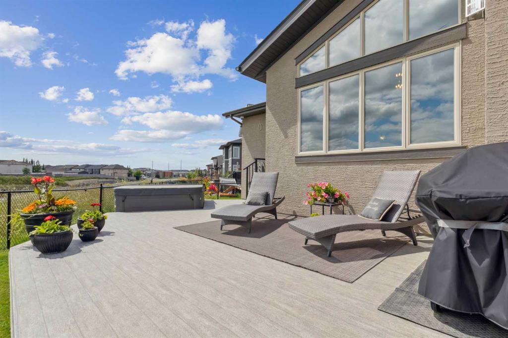 64 Walcrest View SE