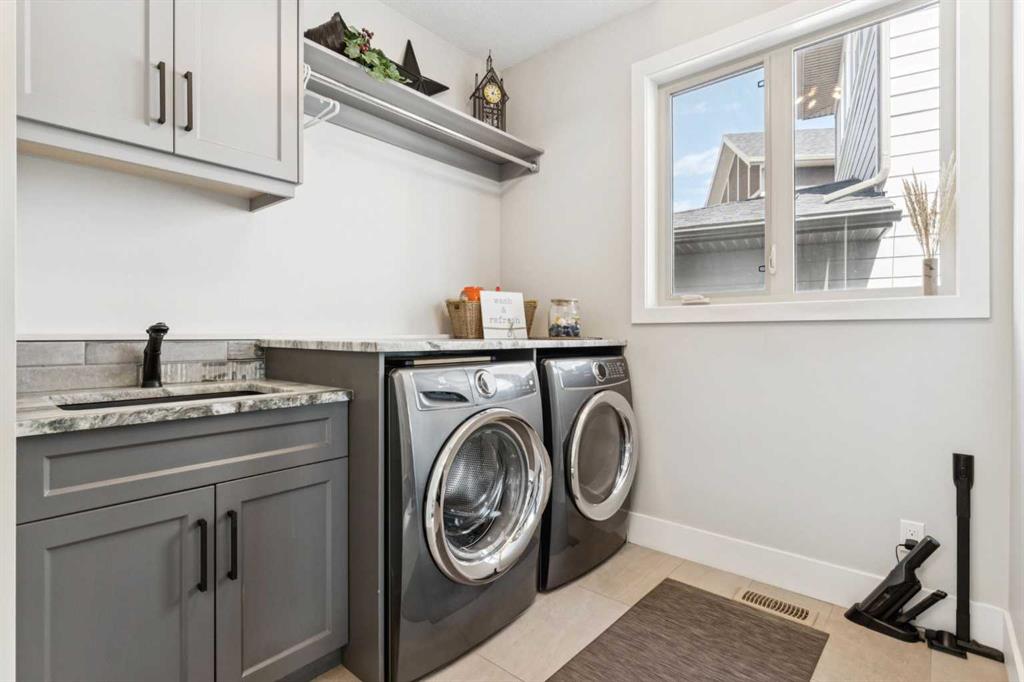 64 Walcrest View SE
