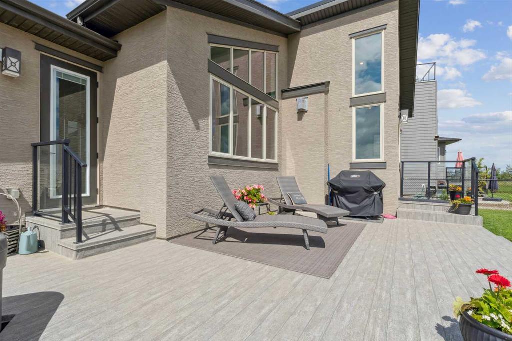 64 Walcrest View SE