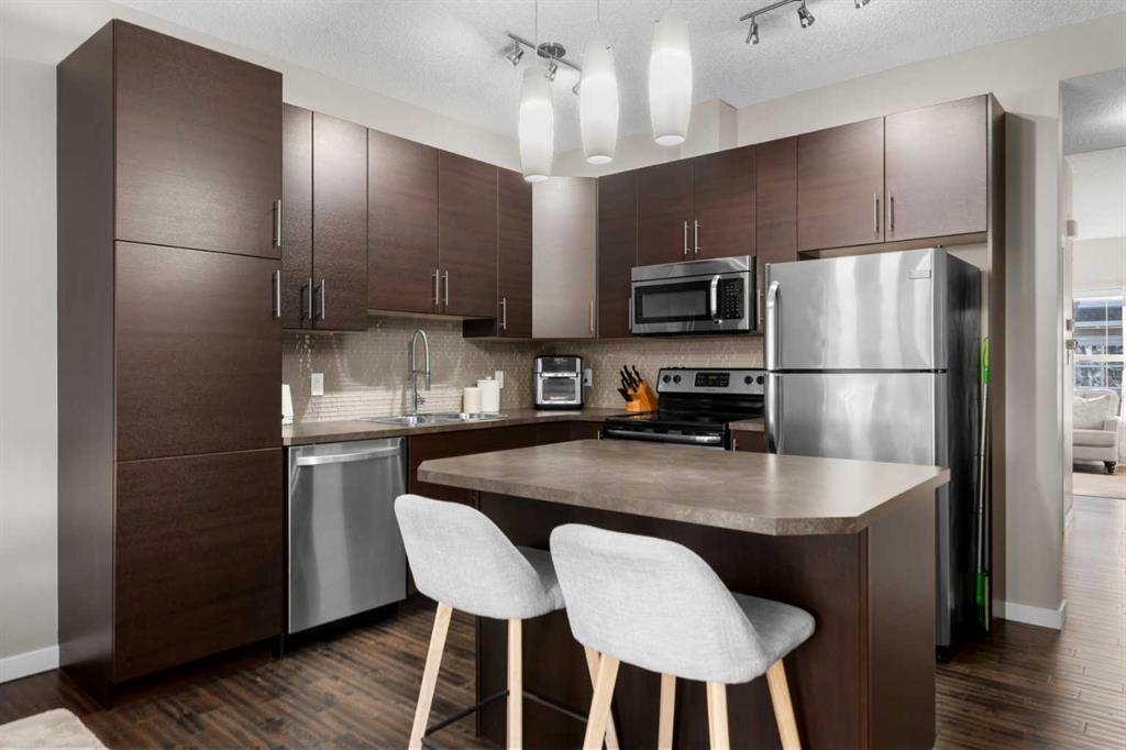 130 New Brighton Way SE Unit: 212