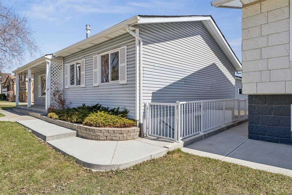 320 Whiteview Road NE