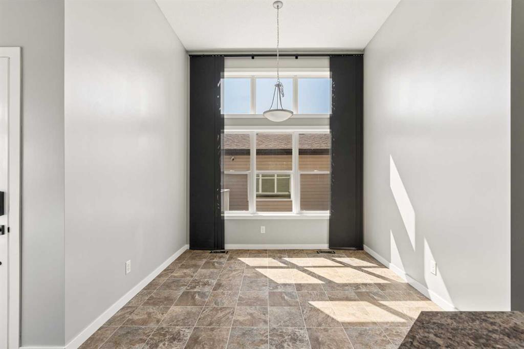 1037 New Brighton Park SE