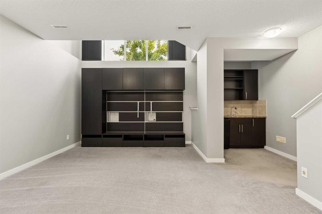 1037 New Brighton Park SE